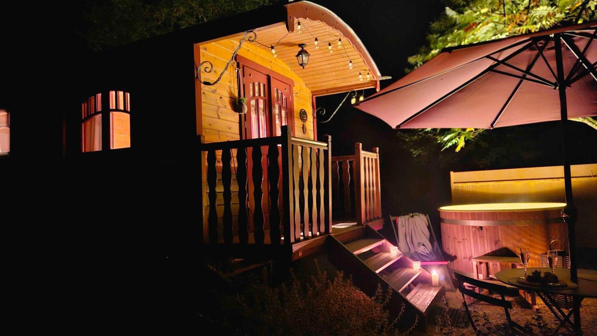 Le Roulottes Du Petit Gouffre De Padirac Avec Spa Exteriör bild